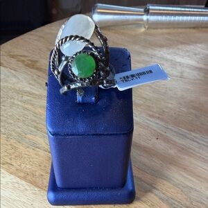 Elegant Silver and Green Stone Ring